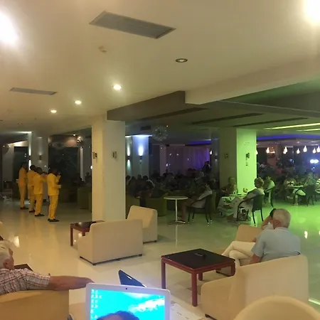 凯瑟琳酒店 4* 法里拉基