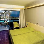 Cathrin Resort 4*