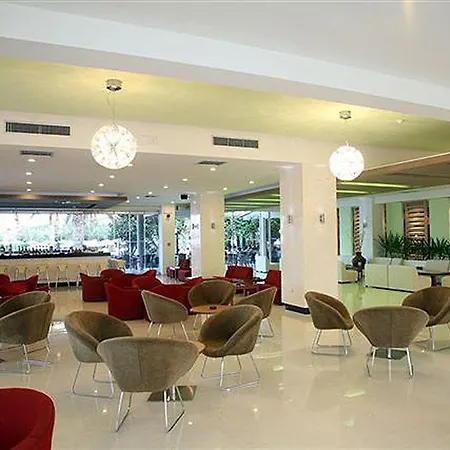 Cathrin אתר נופש 4*