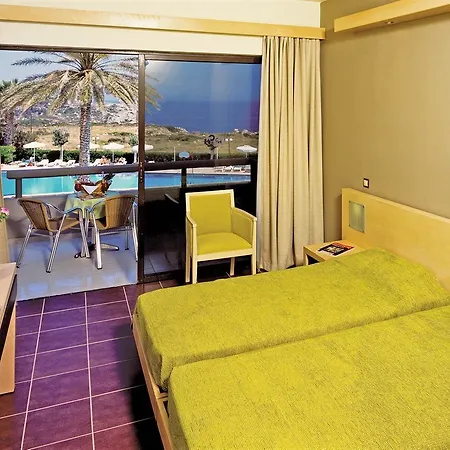 Cathrin Resort 4*
